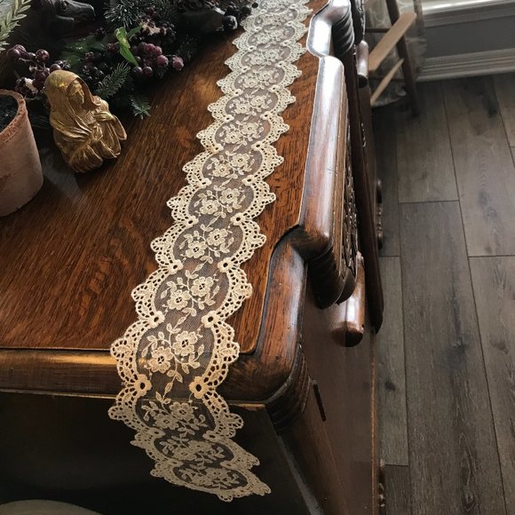 VINTAGE Other - VTG table lace runner